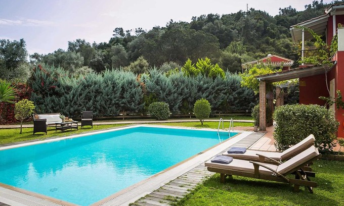 Mikros Gialos Villa | 2 bedroom Villa, sleeps 4 in Mikros Gialos with Pool, Air Con and WiFi