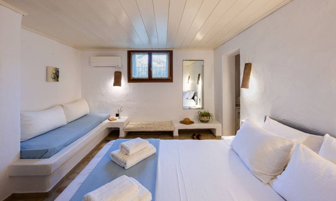 Krotiri Villa | 200 m² Villa ∙ 4 bedrooms ∙ 10 guests