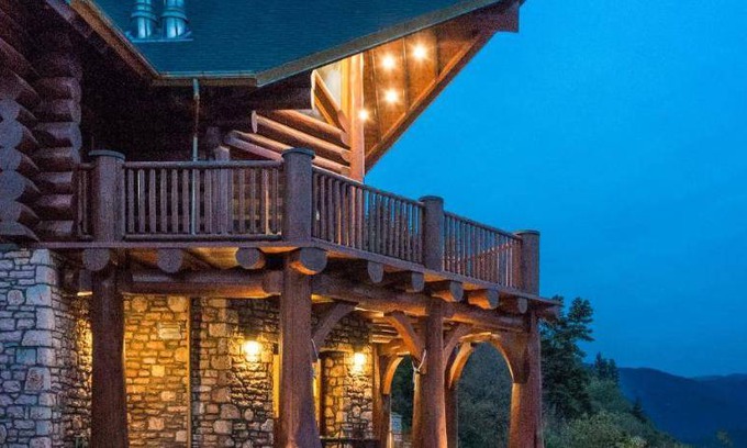 Karpenisi Ski Chalet | 250 m² Chalet ∙ 5 bedrooms ∙ 16 guests