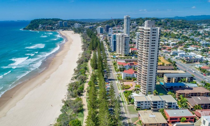 Burleigh Heads Apartment | 259 m² Serviced apartment ∙ 3 bedrooms ∙ 127 guests