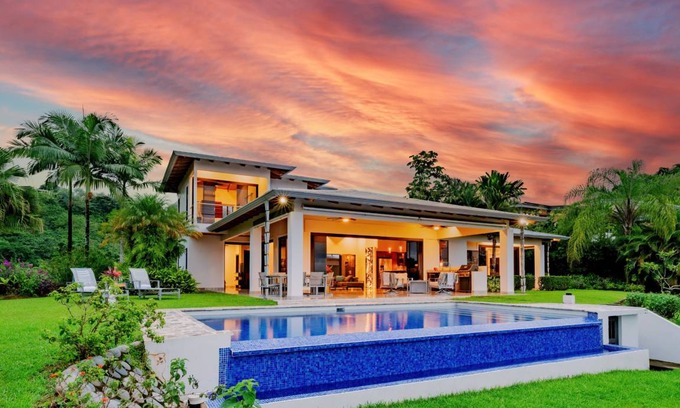 Ciudad Cortes Villa | 279 m² Villa ∙ 3 bedrooms ∙ 9 guests