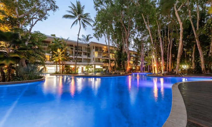 Palm Cove Resort | 280 m² Resort ∙ 3 bedrooms ∙ 127 guests