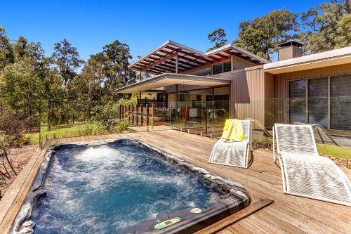 Doonan House | 289 m² House ∙ 4 bedrooms ∙ 8 guests