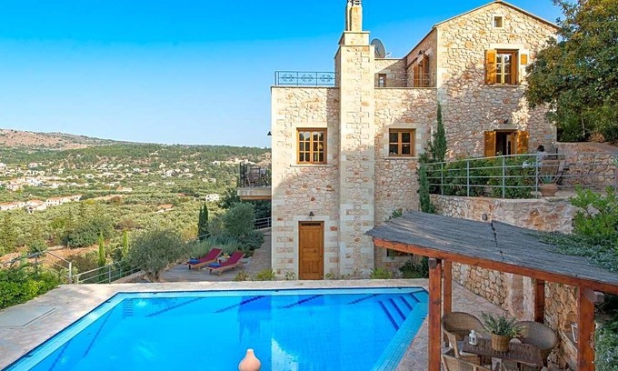 Gavalochori Villa | 3 bedroom Villa, sleeps 6 with Pool, Air Con and FREE WiFi