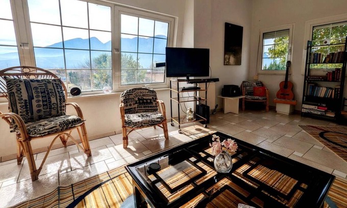 Lamia House | 323 m² House ∙ 3 bedrooms ∙ 8 guests