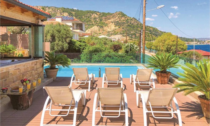 Egira House | 340 m² House ∙ 4 bedrooms ∙ 8 guests