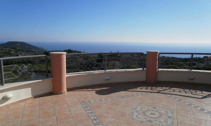 Sipiada Villa | 360 m² Villa ∙ 4 bedrooms ∙ 13 guests