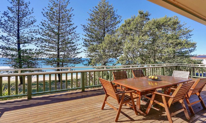 Dicky Beach House | 39 Wilson Ave Dicky Beach QLD