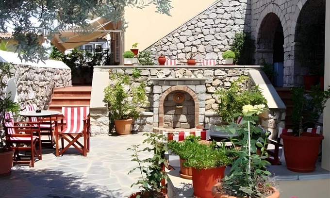 Hydra Bed & Breakfast | 40 m² Bed and breakfast ∙ 3 guests