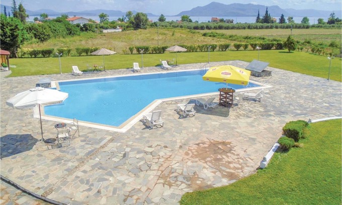Molos-Agios Konstantinos House | 430 m² House ∙ 9 bedrooms ∙ 20 guests