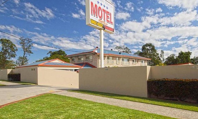 Hillcrest Hotel | 45 m² Hotel ∙ 2 bedrooms ∙ 10 guests
