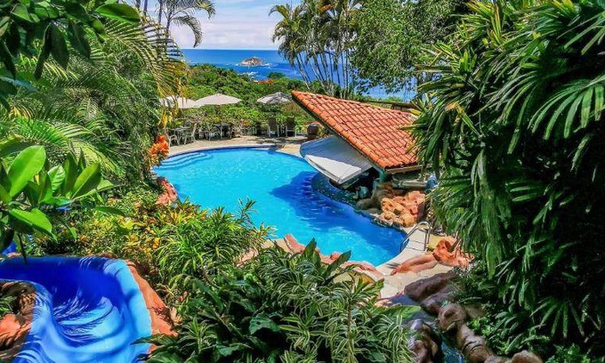 Manuel Antonio Resort | 56 m² Resort ∙ 6 guests