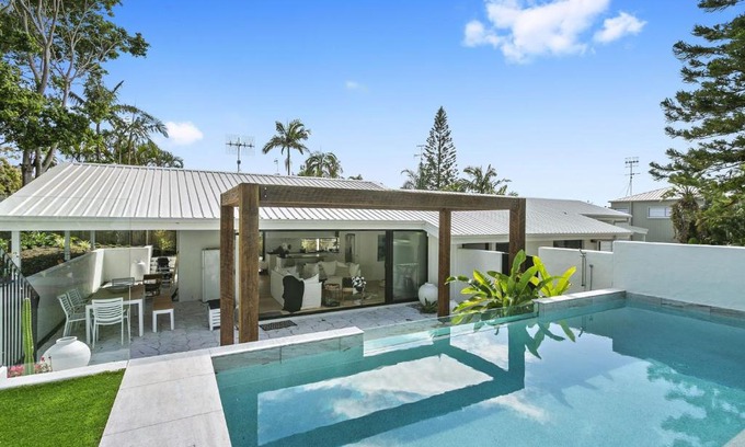 Noosa Heads House | 6 Currawong Street Noosa Heads