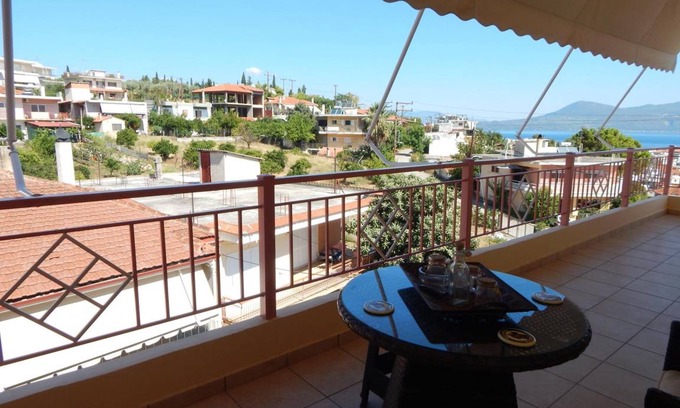 Molos-Agios Konstantinos Apartment | 74 m² Apartment ∙ 2 bedrooms ∙ 4 guests