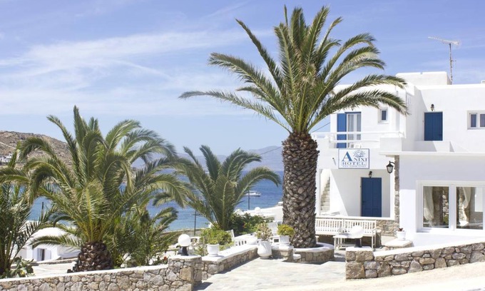 Ornos Hotel | 80 m² Hotel ∙ 10 guests