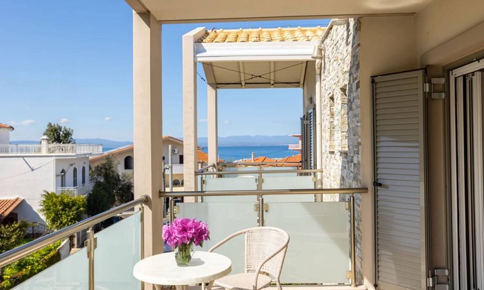 Avia House | 80 m² House ∙ 2 bedrooms ∙ 6 guests