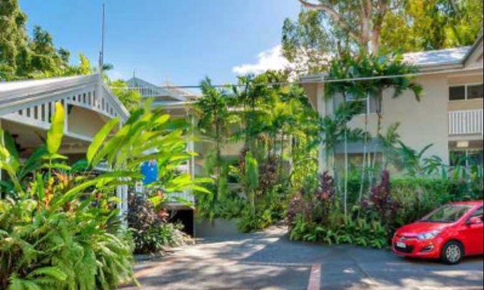 Palm Cove Apartment | 82 m² Serviced apartment ∙ 4 guests