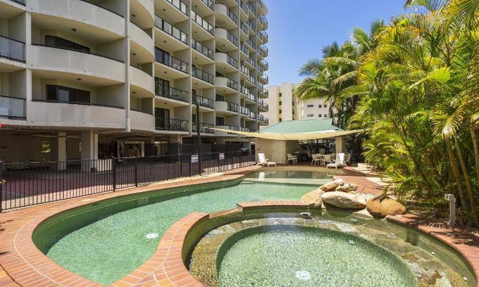 South Townsville Apartment | 86 m² Serviced apartment ∙ 5 guests
