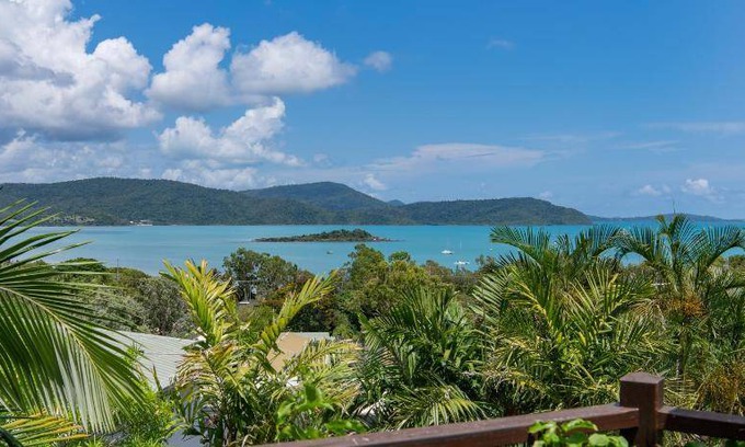 Airlie Beach House | 871 m² House ∙ 2 bedrooms ∙ 6 guests