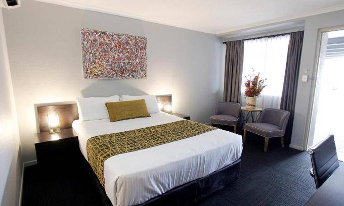 Rockhampton Hotel | 90 m² Motel ∙ 127 guests