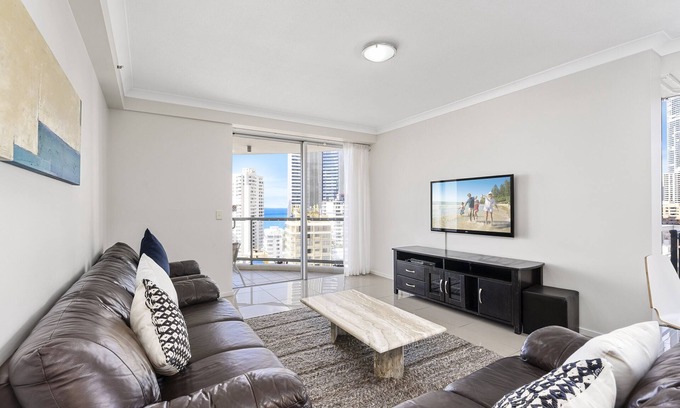 Surfers Paradise Apartment | Apartment 1135 is a spacious 3 bedroom-2 bathroom holiday apartment that is idea