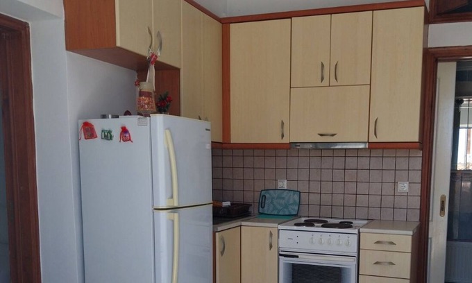 Menidion Apartment | Apartment 'Menidi Studio' with Sea View, Wi-Fi and Air Conditioning