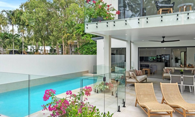 Palm Cove House | Belle Escapes Beach Manor