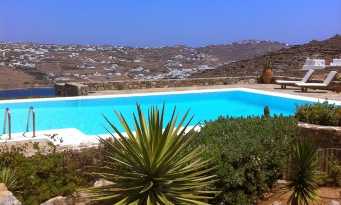 Kanalia Apartment | Blue Island Maisonette with Sharing Pool