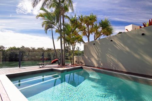 Noosa Heads House | Canalfront Retreat, Private Jetty & Pool