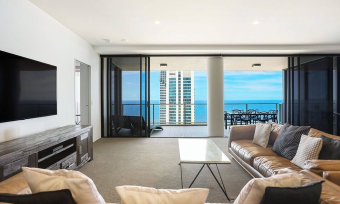 Surfers Paradise Apartment | Circle on Cavill Sub Penthouse 2513 - 4 bedrooms Level 51