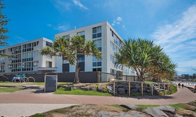 Kings Beach Apartment | Culverston Unit 1 Kings Beach QLD