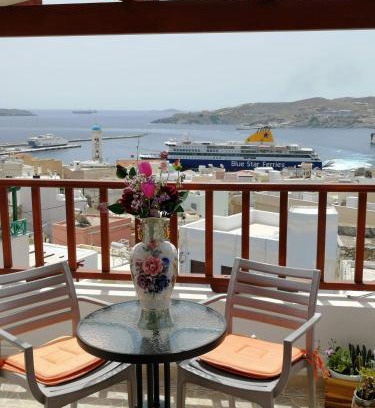 Ermoupoli Apartment | Diana