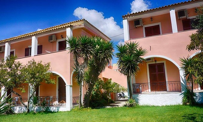Agios Georgios Pagon Apartment | Dora Ferienwohnung 1 - in ruhiger Lage nur 300m vom Sandstrand entfernt - in der Bucht von Agios Geo