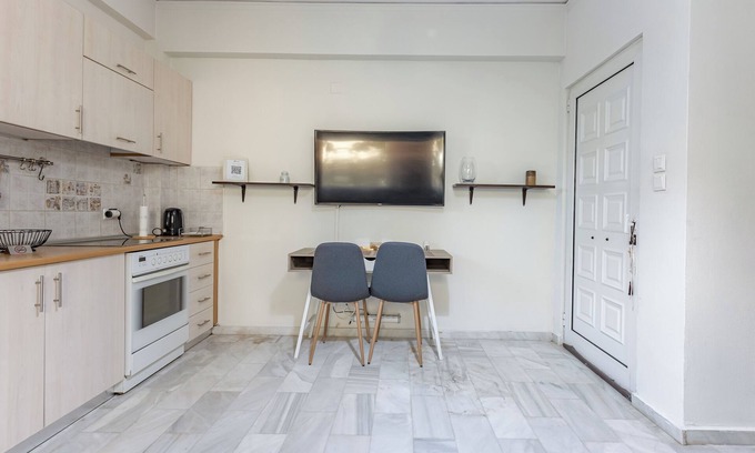 Pyrgos Apartment | George Central Apartment