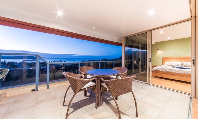 Cannonvale Apartment | Getaway Ocean Views