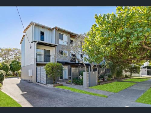 Maroochydore Apartment | HEART OF Cotton Tree, Maroochydore BEACH & RIVER