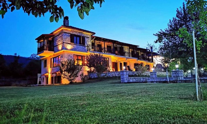 Kalivia House | hostel lake plastira
