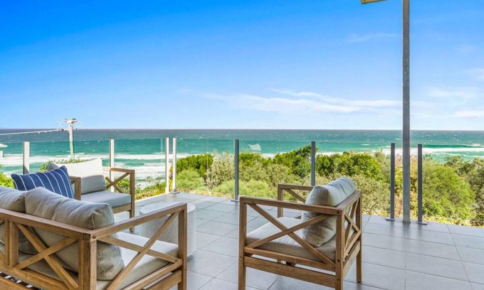 Sunrise Beach House | House ∙ 4 bedrooms ∙ 8 guests