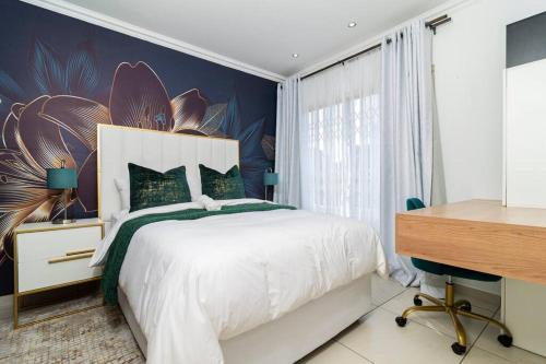 Sandown Apartment | I St Tropez Sandton Luxury Suites