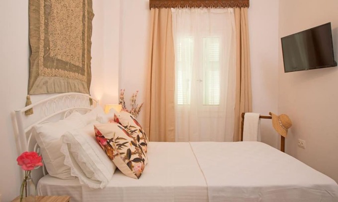 Skiros Apartment | Katoi House - Central Skyros Village