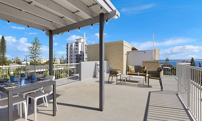 Kings Beach Apartment | Kings Cove Unit 12 Kings Beach QLD