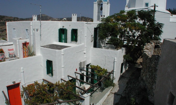 Skiros Apartment | Kochylia trad. House 2 (cypress green) in a quiet central location