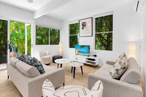 Noosa Heads House | Little Cove Townhouse 12 Pandanus Street 14