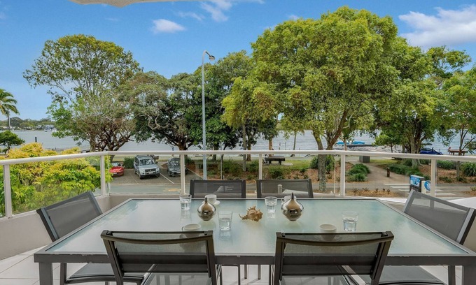 Noosaville Apartment | Located in the heart of the Gympie Terrace Noosaville