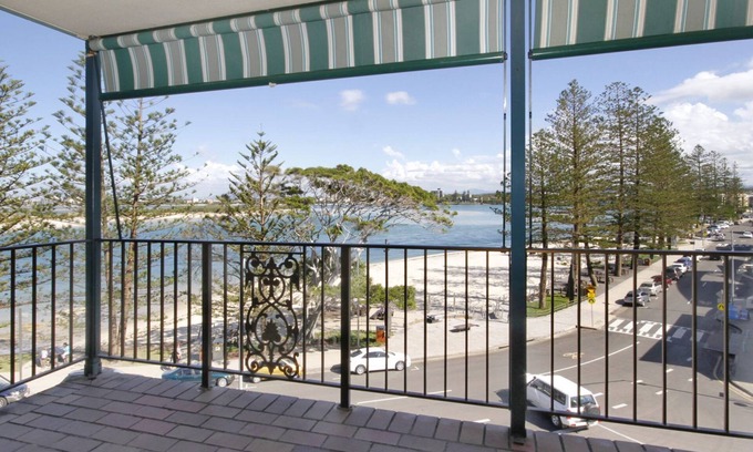 Caloundra Apartment | Lowanna Unit 10, 24 Bulcock Beach Esplanade, Bulcock Beach