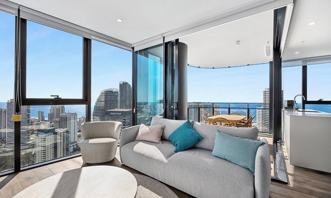 Broadbeach Apartment | Luxury 3 bedroom apartment at Casino