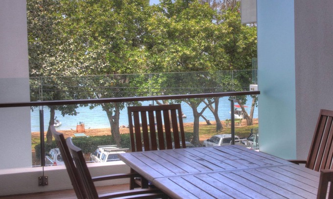 Horseshoe Bay Apartment | Maggies Beachfront Apt. 6