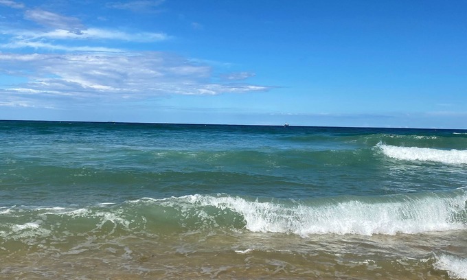 Sunshine Coast Apartment | NEW BEACH Luxury 3B 2B unit - Ocean Views! 250m to Buddina Beach!
