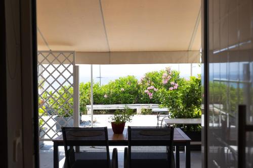 Anavyssos House | New seafront studio