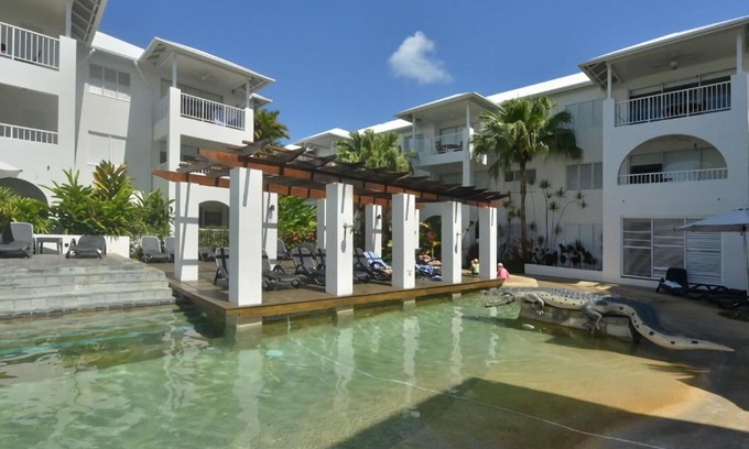 Port Douglas Apartment | Ocean Sounds 2 Bedroom Apartment